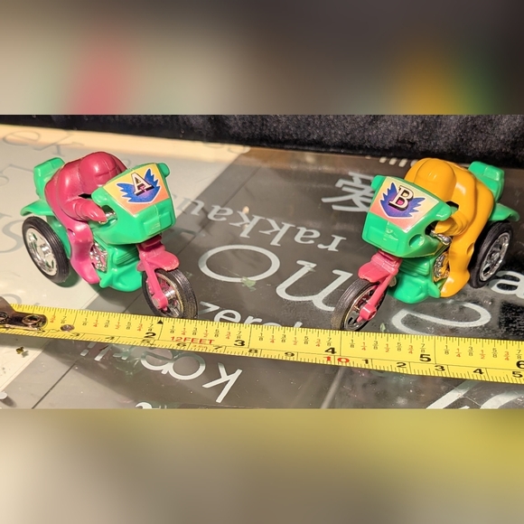 1990's Kinder egg Colorful Motorcycle Toy Set In Working Condition - Picture 3 of 4